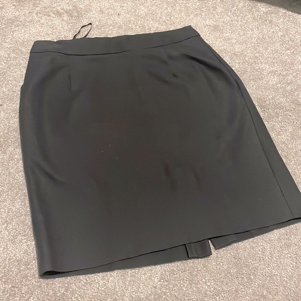 Black dress skirt that no longer fits me.